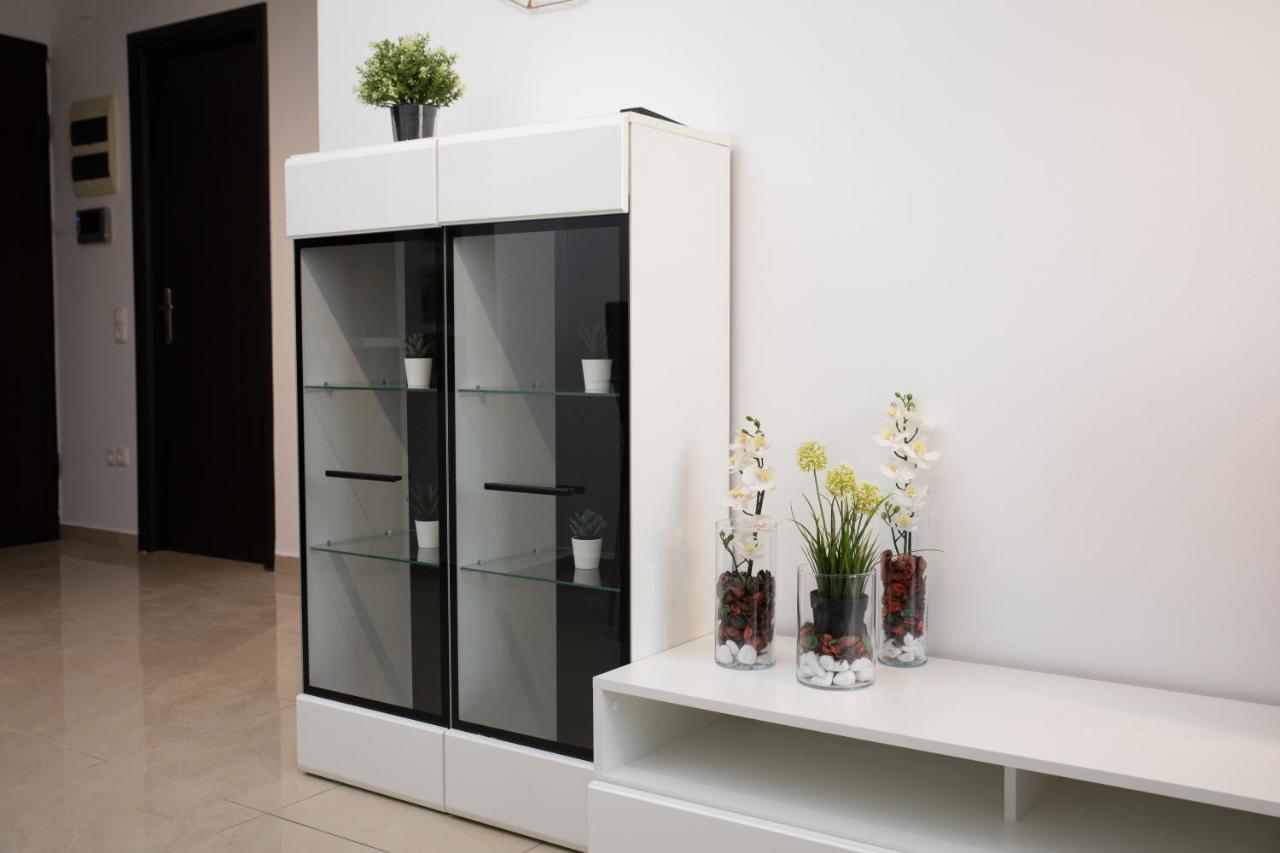 Nobel: Premium Two-Room Apartment In Bucharest'S City Center! Экстерьер фото